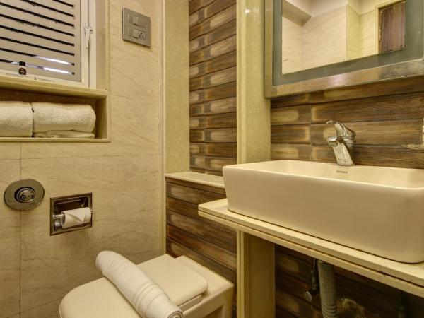 Hotel Mumbai House Juhu, Santacruz West, Mumbai : photo 7 de la chambre chambre lit king-size deluxe