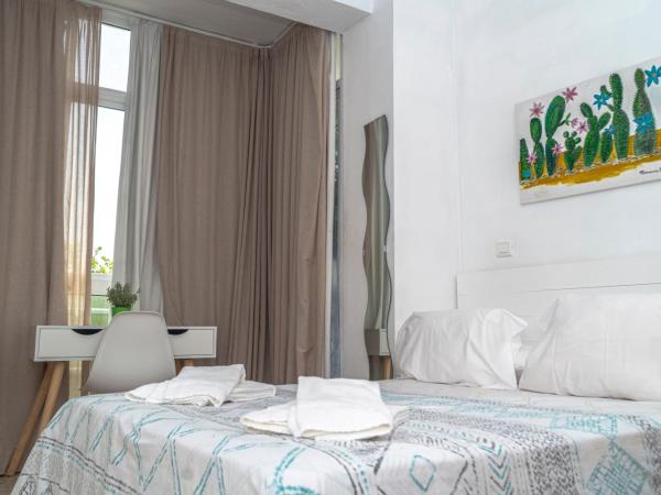La Moraga de Poniente Malaga Hostel : photo 5 de la chambre chambre double ou lits jumeaux