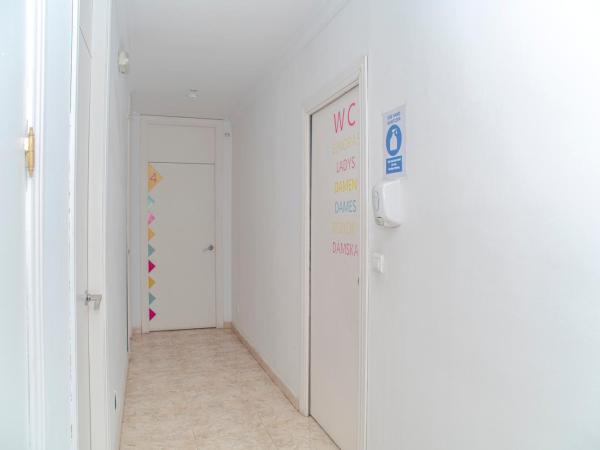 La Moraga de Poniente Malaga Hostel : photo 9 de la chambre chambre double ou lits jumeaux