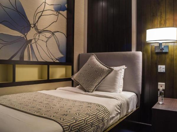 Ambassador Transit Lounge Terminal 3 : photo 1 de la chambre nap room and lounge use + free meals (common shower & toilet) check-in 2pm & check-out 12pm