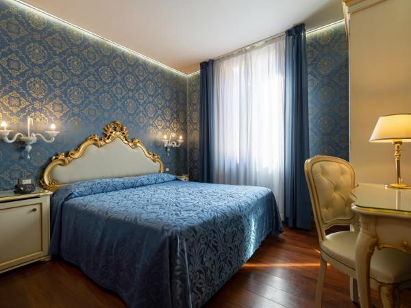 Hotel Santa Marina : photo 3 de la chambre chambre double ou lits jumeaux