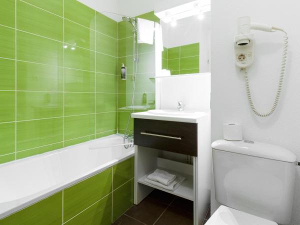 All Suites Pau - Zénith : photo 2 de la chambre 2 studios communicants (1-4 adultes)