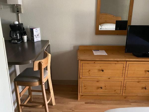 Studio 6-San Antonio, TX - Medical Center : photo 9 de la chambre chambre lit queen-size - non-fumeurs