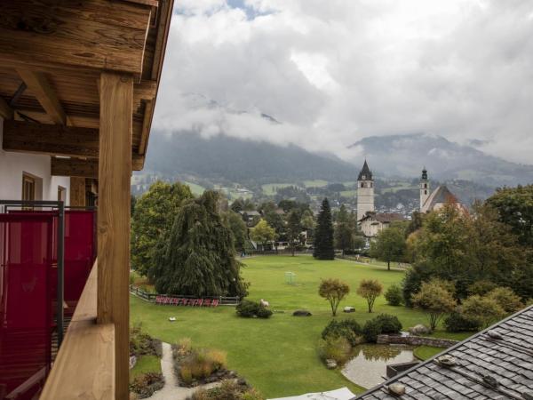 Kitzhof Mountain Design Resort 4 Sterne Superior : photo 1 de la chambre chambre double supérieure - vue sur jardin