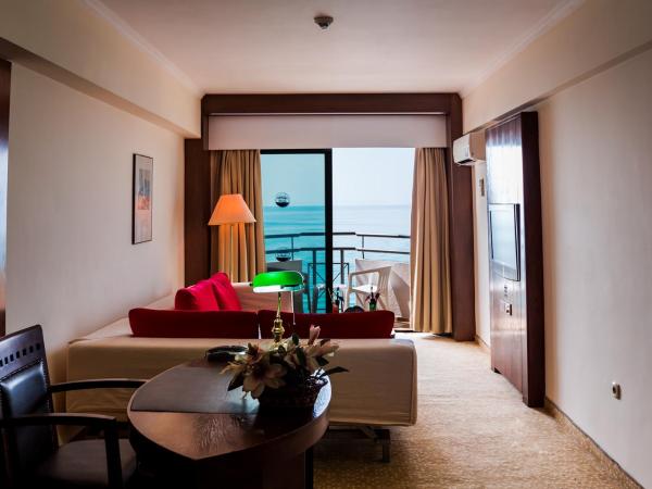Derici Hotel : photo 1 de la chambre suite réservée aux adultes - vue sur mer