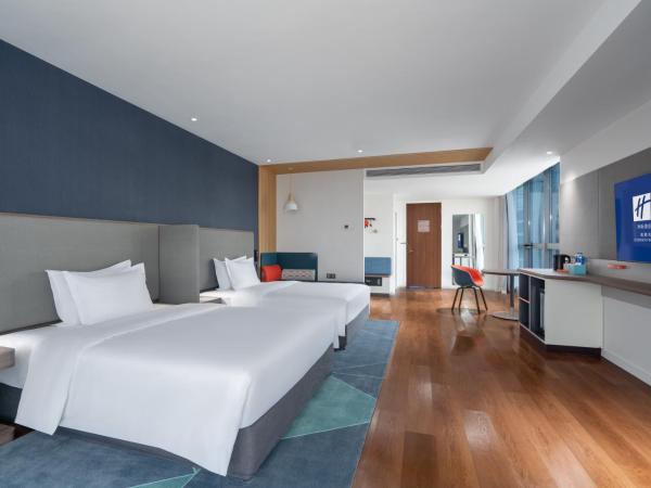 Holiday Inn Express Chengdu High-Tech Zone : photo 2 de la chambre standard queen room with extra space