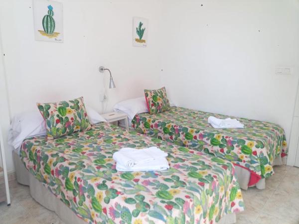 La Moraga de Poniente Malaga Hostel : photo 3 de la chambre chambre double ou lits jumeaux