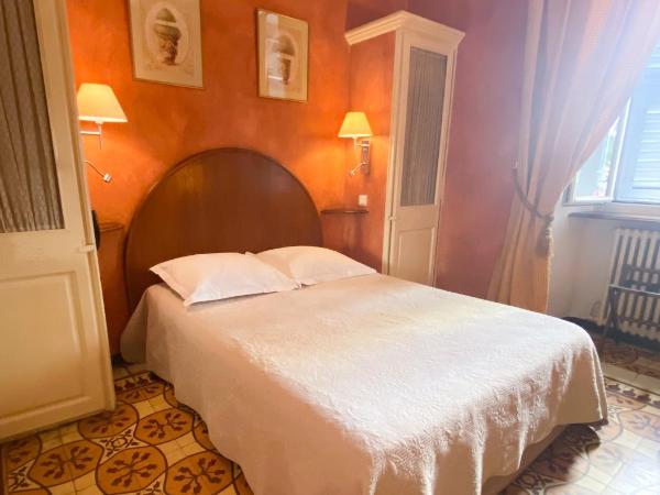 Hotel Central Bastia : photo 9 de la chambre chambre double confort