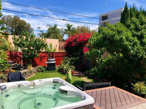 COZY 2 BEDROOM GUESTHOUSE IN BEVERLY HILLS : photo 6 de la chambre maison 2 chambres