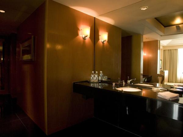 The Grand New Delhi : photo 3 de la chambre executive suite, 15% discount on food & non-alcoholic beverages, 20% discount on spa & laundry, grand club access, butler service upon request