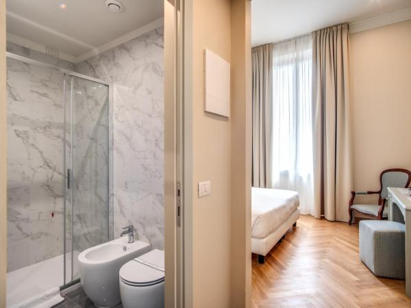 Hotel Ariele : photo 5 de la chambre chambre familiale