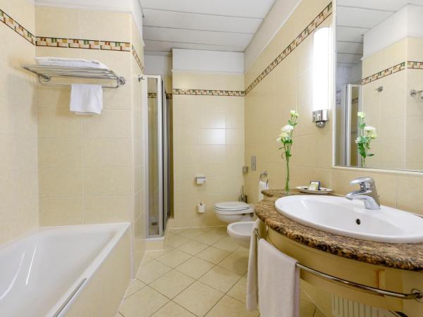 Danubius Hotel Astoria City Center : photo 4 de la chambre chambre familiale