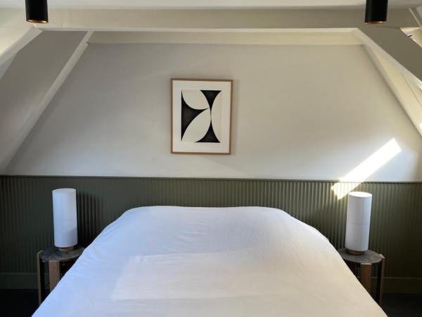 COMMUNE suites : photo 1 de la chambre chambre de luxe nord 