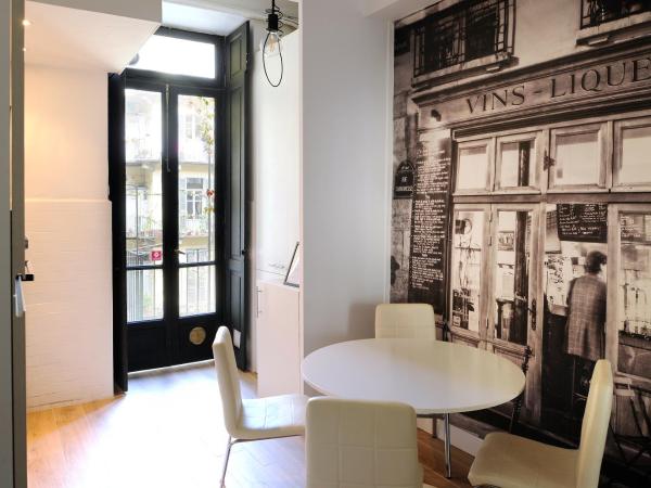 Apartments Chic Torino Centro porta nuova : photo 2 de la chambre appartement standard