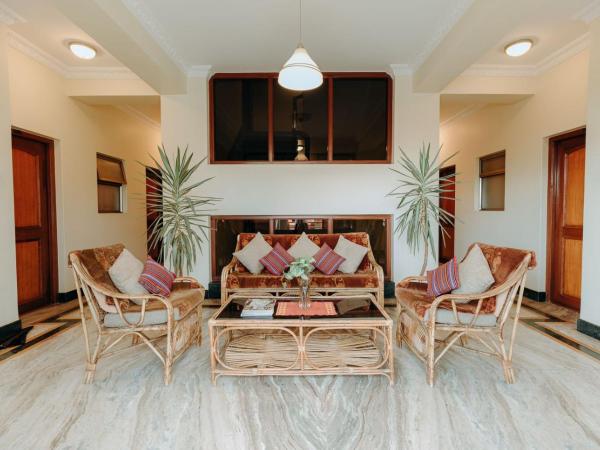 Tise Hotel : photo 4 de la chambre chambre lit queen-size avec balcon