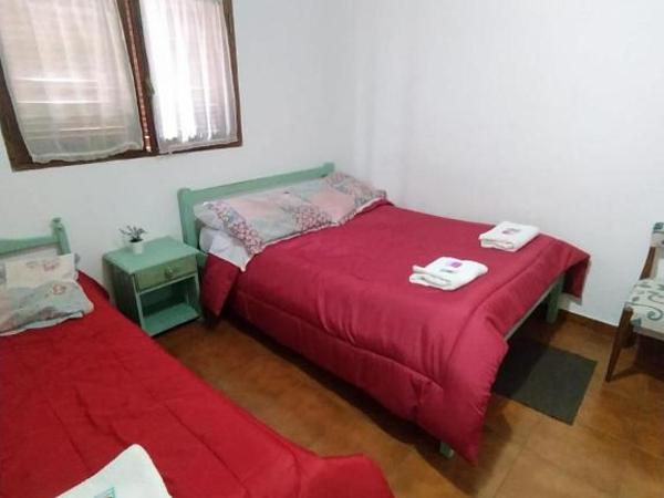 HOSTAL TILIAN : photo 1 de la chambre chambre lits jumeaux standard avec salle de bains commune