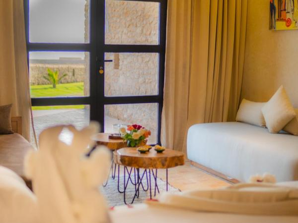 BABERRIH Hôtel Hospitality Palaces & Resorts : photo 2 de la chambre suite junior - vue sur jardin