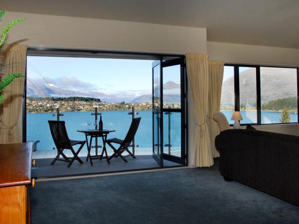 BreakFree The Point : photo 5 de la chambre appartement 2 chambres avec 2 salles de bains - vue sur lac