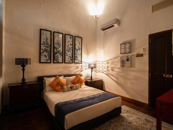 Hotel Penaga : photo 2 de la chambre maison clarke terrace avec jacuzzi extérieur privé