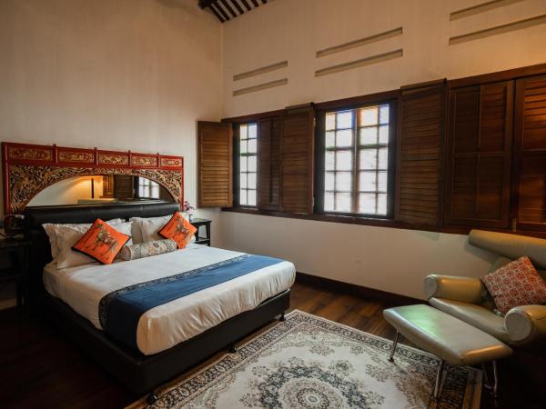 Hotel Penaga : photo 3 de la chambre maison clarke terrace avec jacuzzi extérieur privé