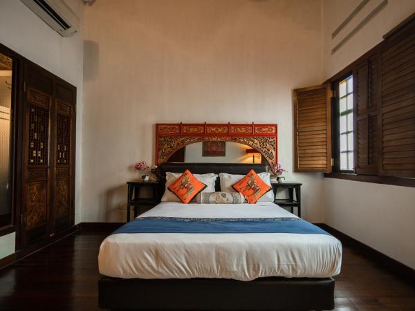 Hotel Penaga : photo 8 de la chambre maison clarke terrace avec jacuzzi extérieur privé