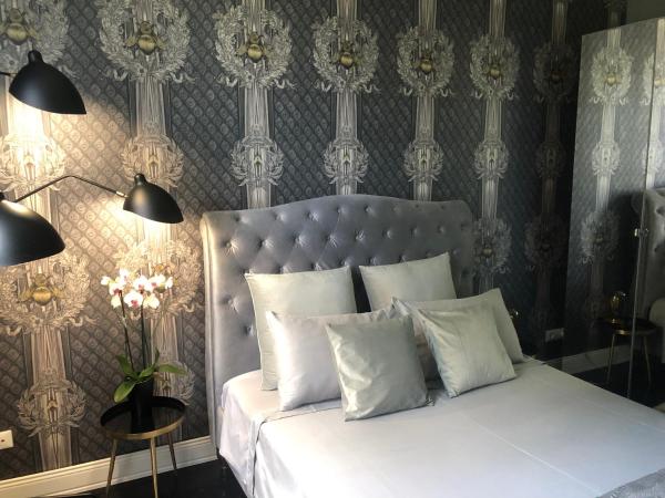 LIPPI 42 Guest House Villa with private garden : photo 4 de la chambre chambre double - vue sur jardin