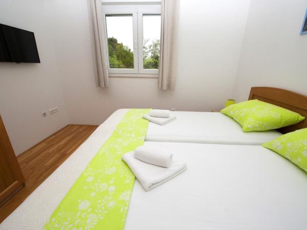 Apartments and rooms with parking space Split - 11623 : photo 4 de la chambre chambre quadruple