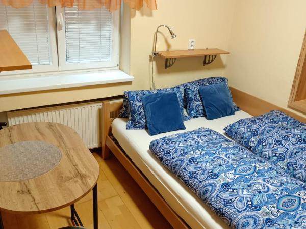 msprivat : photo 3 de la chambre very small double room (7 m2)