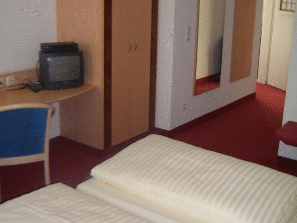 Gasthof zur Sonne : photo 1 de la chambre chambre double - bâtiment principal
