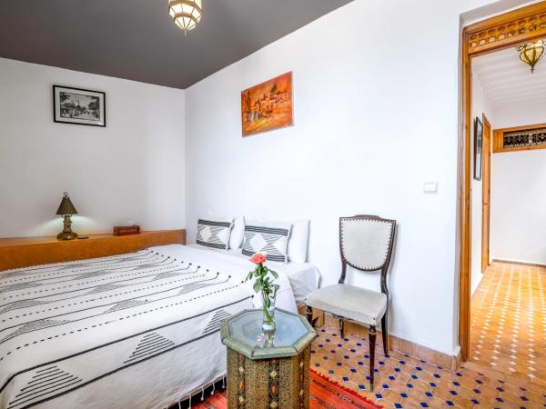 Riad Kafila : photo 2 de la chambre chambre lits jumeaux - fenêtre sur mer n°6