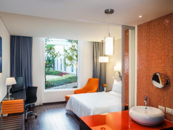 Fiesta Inn Plaza Central Aeropuerto : photo 1 de la chambre chambre lit king-size