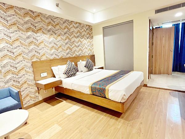 The Orion Plaza - Nehru Place : photo 7 de la chambre chambre deluxe double ou lits jumeaux