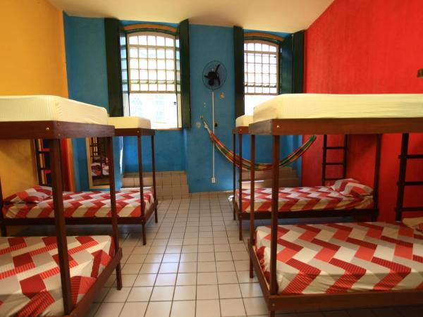 Hostel Cores do Pelô : photo 2 de la chambre lit dans dortoir mixte de 10 lits