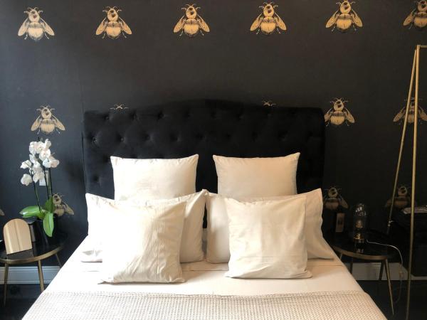 LIPPI 42 Guest House Villa with private garden : photo 8 de la chambre chambre double standard