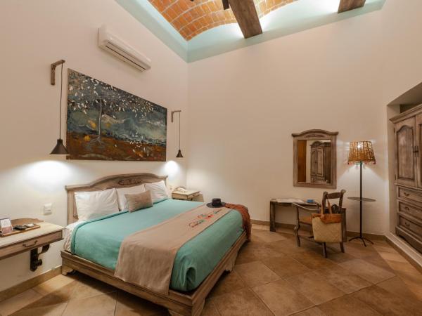 Casa De Sierra Azul : photo 2 de la chambre chambre lit king-size avec baignoire spa