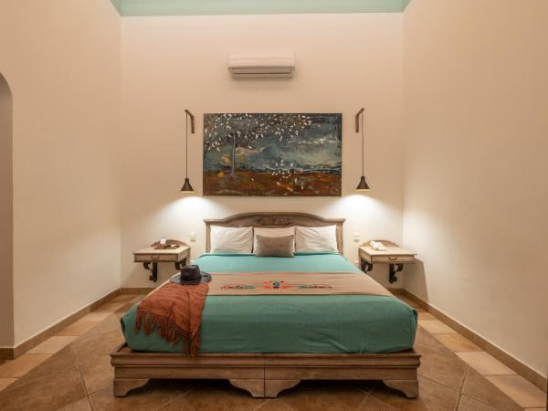 Casa De Sierra Azul : photo 4 de la chambre chambre lit king-size avec baignoire spa