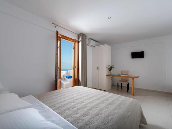 Anamnesis City Spa : photo 4 de la chambre chambre double supérieure avec bain à remous 