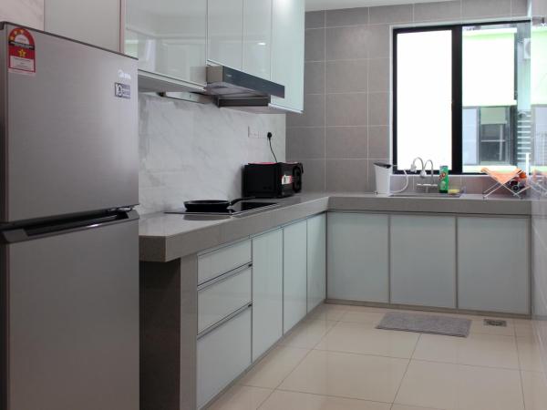 Jomstay Manhattan Suites Ipoh Water Park Homestay : photo 4 de la chambre appartement avec balcon