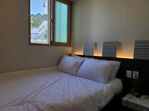 Well Plus Guest House : photo 2 de la chambre chambre double - vue sur montagne