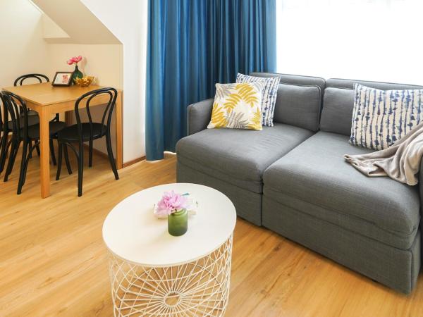 Citadines South Vienna : photo 8 de la chambre studio supérieur avec balcon