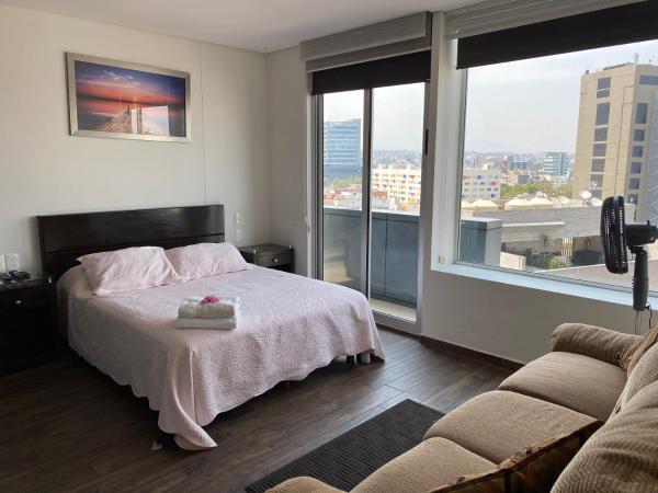 WTC Suites : photo 4 de la chambre chambre double avec salle de bains commune