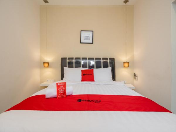 RedDoorz near Transmart Kalimalang : photo 1 de la chambre chambre double standard