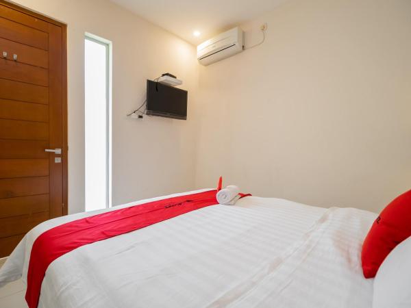 RedDoorz near Transmart Kalimalang : photo 7 de la chambre chambre double standard