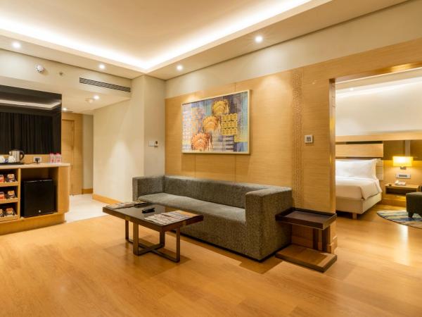 Holiday Inn Agra MG Road an IHG Hotel : photo 1 de la chambre suite lit king-size