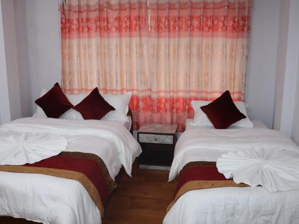 Om Tara Guest House Pvt Ltd : photo 1 de la chambre chambre double avec salle de bains privative