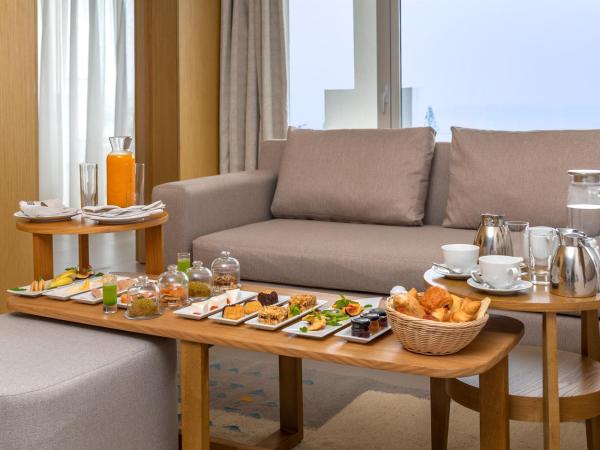 Royal Azur Thalassa : photo 4 de la chambre suite avec jacuzzi