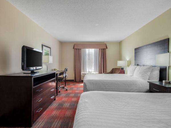 Best Western Plus Red Deer Inn & Suite : photo 1 de la chambre chambre avec 2 grands lits queen-size 