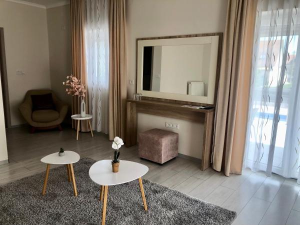 Alenso Guesthouse : photo 4 de la chambre suite lit king-size avec balcon