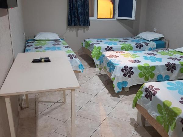 Hotel Afef : photo 4 de la chambre chambre double deluxe avec douche