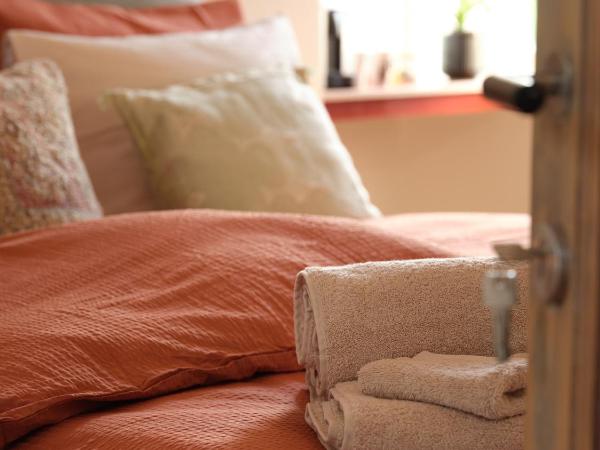 Rûte - Bed no Breakfast : photo 1 de la chambre chambre double avec salle de bains privative